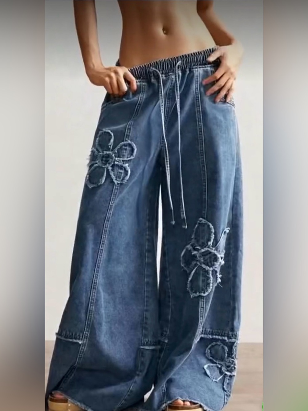 Floral Patch Elastic High-waisted Loose Jeans